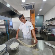 บรรยากาศ A Plus Halal Beef Noodles พัทยา