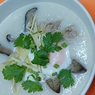 โจ๊กหลังศาลากลางพิษณุโลก -