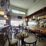 บรรยากาศ Benjamit esspreso bar