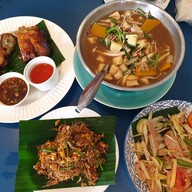 HOM CAFE (ร้านหอมคาเฟ่)