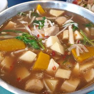 HOM CAFE (ร้านหอมคาเฟ่)