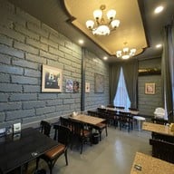Nives Cafe And Bar
