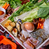 ข้าวไข่ข้นซอสสุกี้ ห่อหมกทะเลไข่ข้น ฟรีพริกน้ำปลา พริกน้ำปลาทำเองโคตรแซ่บ ข้าวเมนูอื่นก็มีนะคะ