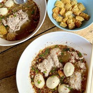 เจ๊จิ๋ม ก๋วยเตี๋ยวต้มยำโบราณ ซอยนาคนิวาส30