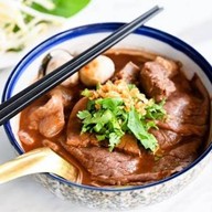 ครัวคุณชายสกายหมูกรอบ อาหารตามสั่ง(หน้าสายไหม27) สายไหม27