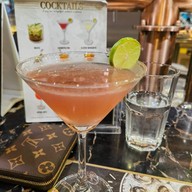 Deli Bar Rotisserie Central Floresta Phuket