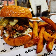 Deli Bar Rotisserie Central Floresta Phuket