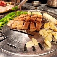 เมนูของร้าน Nice Two Meat U The Mall Bangkae ชั้น 2