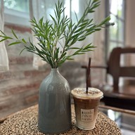 ดอกไม้ ประตู แจกัน พระราม 2