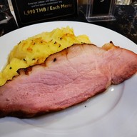 Deli Bar Rotisserie Central Floresta Phuket