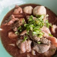 ก๋วยเตี๋ยวเรือนายใช้บ้านแพน คลองทวีวัฒนา