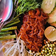 ขนมจีนแม่ยาย เส้นสดน้ำแกงปูม้า