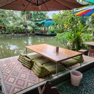 บรรยากาศ กาแฟข้างวัด