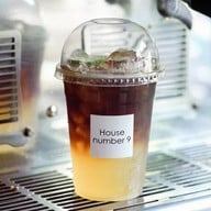 House number9 เฮ้าส์นัมเบอร์ไนน์ - กาแฟ อาหารจานเดียว