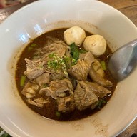 ก๋วยเตี๋ยวเรือโอฬาร ณ สันป่าข่อย