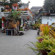 บ้านทอฝัน