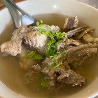 ก๋วยเตี๋ยวเรือโอฬาร ณ สันป่าข่อย