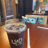เมนูของร้าน 3 Cats Toast Hut
