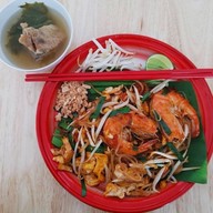 อาซ้อ ผัดไทยเส้นจันท์ ตลาดพุงกาง ประชาอุทิศ