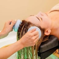 นวดศีรษะ อายุรเวท อินเดีย  แก้ไมเกรน ออฟฟิศซินโดรม นอนไม่หลับ Chonchanok Massage Relax ลำปาง