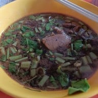 เมนูของร้าน ก๋วยเตี๋ยวลุงเล็ก