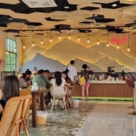 บรรยากาศ Oliva View De Cafe อยู่ ด้านใน Swiss Valley Hip Resort