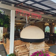 บรรยากาศ Oliva View De Cafe อยู่ ด้านใน Swiss Valley Hip Resort