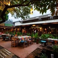 บ้านดอกไม้ & The Farm