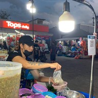ลุงบอยป้ารัตน์ หอยนางรมสด พัทยา หาดจอมเทียน