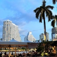 Thiptara The Peninsula Bangkok  โรงแรมเพนนินซูล่า กรุงเทพฯ