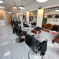 Hair Cuts with YAHZ Barber & Salon ตัดผมกับหยา