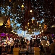 Thiptara The Peninsula Bangkok  โรงแรมเพนนินซูล่า กรุงเทพฯ