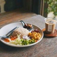 Charay Café