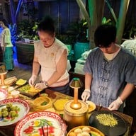 Thiptara The Peninsula Bangkok  โรงแรมเพนนินซูล่า กรุงเทพฯ