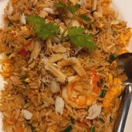 เมนูของร้าน ใกล้ต้น อาหารพื้นบ้าน ถนนซอยนครระยอง 29
