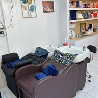 Hair Cuts with YAHZ Barber & Salon ตัดผมกับหยา