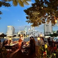 Thiptara The Peninsula Bangkok  โรงแรมเพนนินซูล่า กรุงเทพฯ
