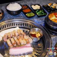 ITAEWON BANGSAEN อิแทวอน บางแสน