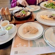 PAUL Central Embassy ชั้น 5