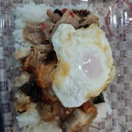 เมนูของร้าน ขาหมู หมูกรอบ by ป้าติ้ว