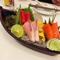Fuji Japanese Restaurant เซ็นทรัลปิ่นเกล้า