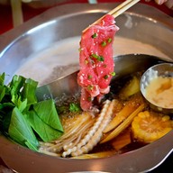 ShabuBomb ตลาดนำโชคทวี