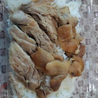 เมนูของร้าน ขาหมู หมูกรอบ by ป้าติ้ว