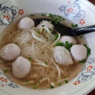 เมนูของร้าน ใสสะอาดก๋วยเตี๋ยวลูกชิ้นน้ำใส พระราม5