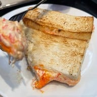 Starbucks บุญถาวร ปิ่นเกล้า