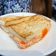 Starbucks บุญถาวร ปิ่นเกล้า