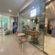 Balance croissant & coffee