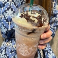 Starbucks บุญถาวร ปิ่นเกล้า