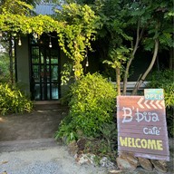 B'bua cafe Sriracha