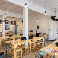 ครอบครัวหมูกระทะ กุ้งแม่น้ำเผา บรรทัดทอง สาขาบรรทัดทอง